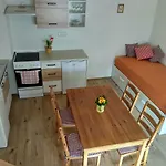 Pod Zámkem Apartamento *